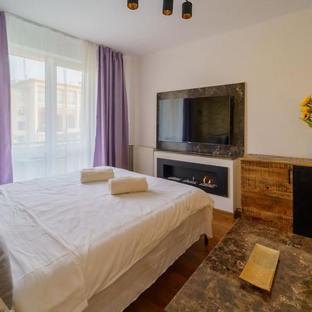 Main Square 5 Star Luxury Apartment With View Cluj-Napoca Esterno foto