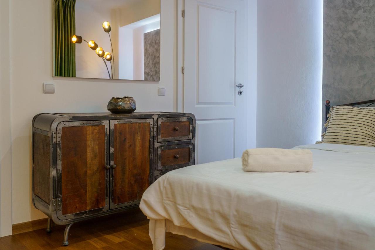 Main Square 5 Star Luxury Apartment With View Cluj-Napoca Esterno foto