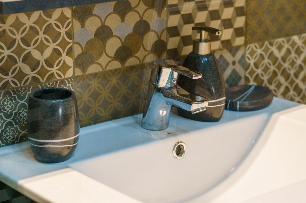 Main Square 5 Star Luxury Apartment With View Cluj-Napoca Esterno foto