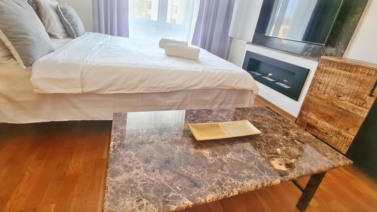 Main Square 5 Star Luxury Apartment With View Cluj-Napoca Esterno foto